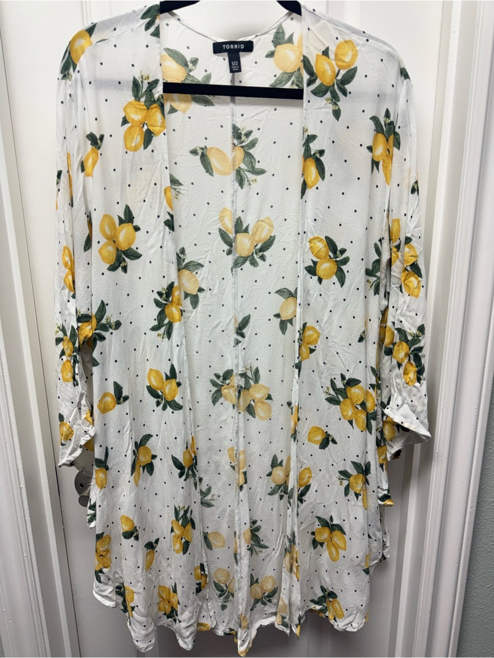 torrid White Lemon-Print Open Front Kimono Cardigan